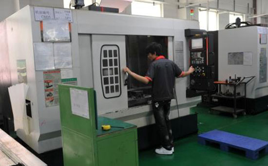 對于一些手板加工技術(shù)，難以將相同厚度的0.1mm和0.2mm的相同部件打印出來，但前者需要2倍的時間和更多的成本